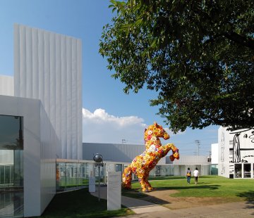 Towada Art Center  - foto: Petr Šmídek, 2012