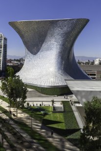 The Soumaya Museum - foto: Rafael Gamo