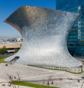 The Soumaya Museum - foto: Rafael Gamo