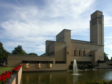 Town Hall Hilversum - foto: Petr Šmídek, 2003