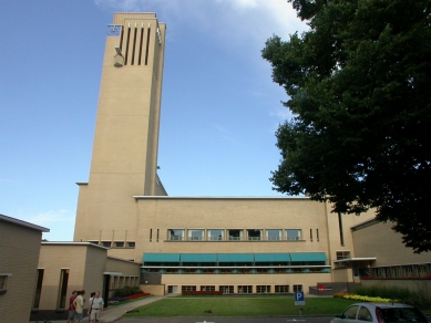 Town Hall Hilversum - foto: Petr Šmídek, 2003