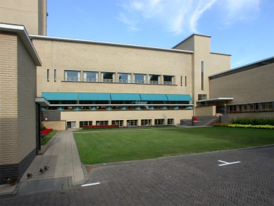 Town Hall Hilversum - foto: Petr Šmídek, 2003