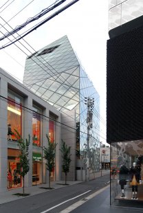 Prada Aoyama Epicenter - foto: Petr Šmídek, 2012