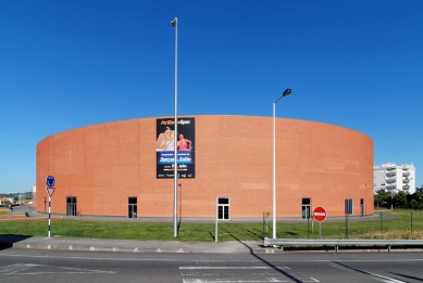 Multiuse Pavilion in Gondomar - foto: Petr Šmídek, 2011