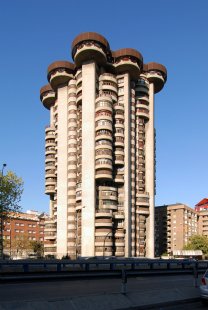 Torres Blancas - foto: Petr Šmídek, 2008