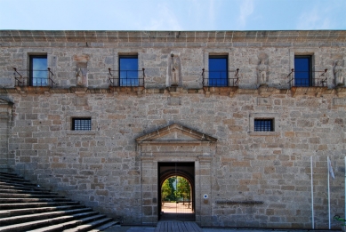 Hotel v Amares - foto: Petr Šmídek, 2011