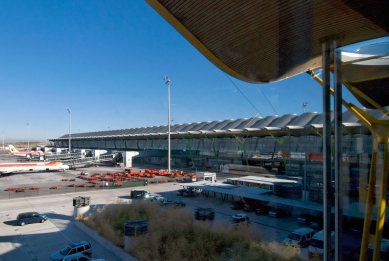 Madrid Barajas Airport - foto: Petr Šmídek, 2007