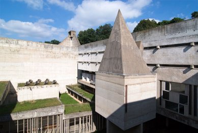 Klášter La Tourette - foto: Petr Šmídek, 2008