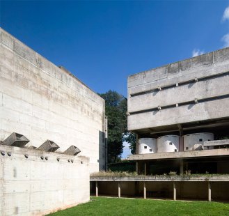 Klášter La Tourette - foto: Petr Šmídek, 2008