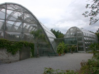 Skleník botanické fakulty univerzity ve Štýrském Hradci - foto: Petr Šmídek, 2006