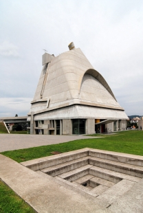 Kostel svatého Petra ve Firmini - foto: Petr Šmídek, 2011