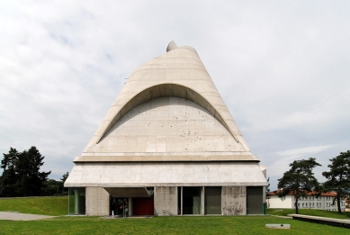 Kostel svatého Petra ve Firmini - foto: Petr Šmídek, 2011