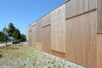 Secondary school with hall in Klaus - foto: Petr Šmídek, 2015