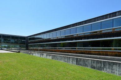 Secondary school with hall in Klaus - foto: Petr Šmídek, 2015