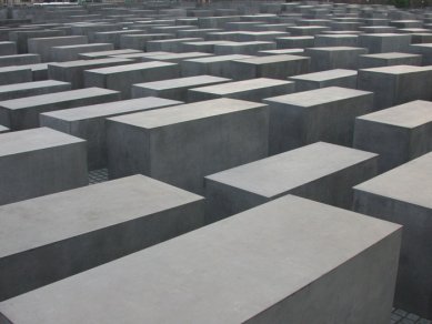 Holocaust-Mahnmal - pomník všem v Evropě zavražděným Židům - foto: Petr Šmídek, 2006