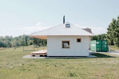 VOJ - Dom pri jazere - foto: Peter Jurkovič, 2016