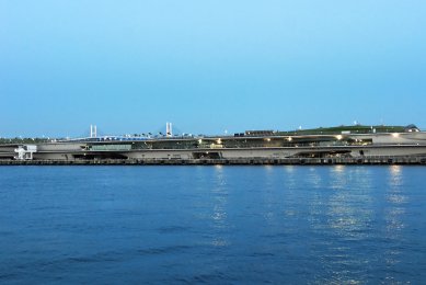 Mezinárodní přístavní terminál Yokohama - foto: Petr Šmídek, 2012