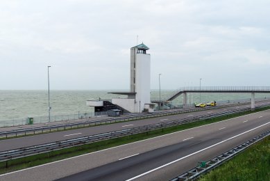 Pomník s rozhlednou Afsluitdijk - foto: Petr Šmídek, 2012