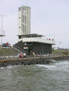 Pomník s rozhlednou Afsluitdijk - foto: Petr Šmídek, 2003