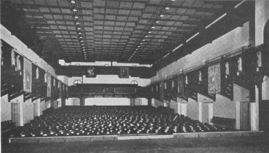 Dům pro Mozarta - malý festivalový sál v Salcburku - Fotografie na Holzmeisterův sál z roku 1926