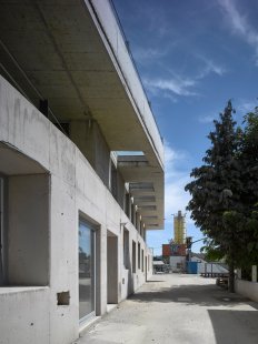 Administrativní budova ve Strančicích - foto: Filip Šlapal
