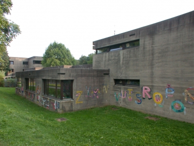 Pedagogická škola Eggenberg - foto: Petr Šmídek, 2006