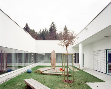 KIBE Child Care Centre - foto: © Gangoly & Kristiner Architekten