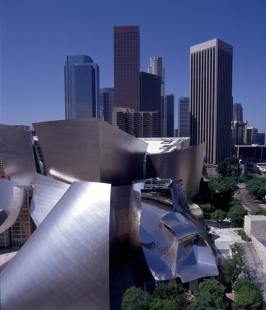 Walt Disney Concert Hall - foto: © Tom Bonner