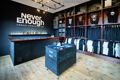 NeverEnough Black Box Store - foto: Jan Kuděj