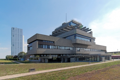 Radnice Terneuzen - foto: Petr Šmídek, 2009