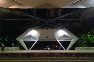 Warszawa Powiśle - revitalization of the lower pavilion of Warsaw’s emblematic train station - foto: Petr Šmídek, 2013