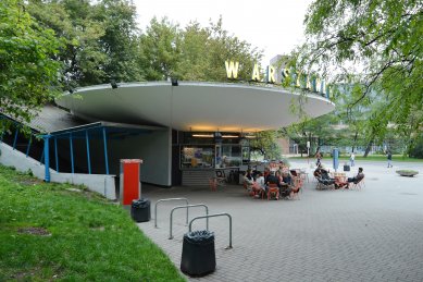 Warszawa Powiśle - revitalization of the lower pavilion of Warsaw’s emblematic train station - foto: Petr Šmídek, 2013