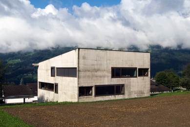 Škola v Paspels - foto: Petr Šmídek, 2008