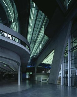 BMW Plant, Central Building - foto: © Hélène Binet