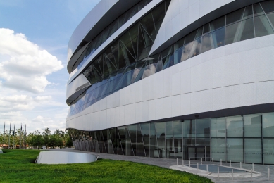 Mercedes Benz Museum - foto: Petr Šmídek, 2011