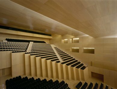 Kongresový palác a auditorium - foto: © Carlos Ferrater Arquitectos Asociados, Barcelona
