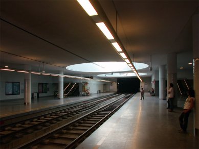 Zastávka metra Casa da Música - foto: Petr Šmídek, 2006