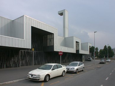 Fotbalový stadion Lasesarre - foto: © www.archiweb.cz, 2006