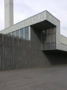 Fotbalový stadion Lasesarre - foto: © www.archiweb.cz, 2006