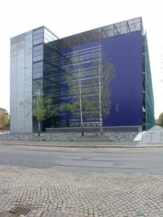 Max Planck Institute of Molecular Cell Biology and Genetics - foto: Petr Šmídek, 2002