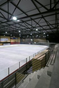 Zimní stadion v Hronově - foto: Ester Havlová