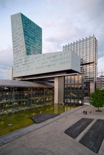 Euralille - Christian de Portzamparc - Lille Tower - foto: Petr Šmídek, 2009