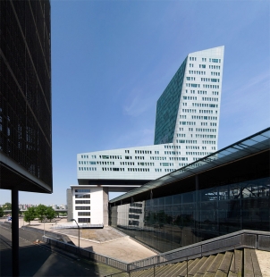 Euralille - Christian de Portzamparc - Lille Tower - foto: Petr Šmídek, 2009